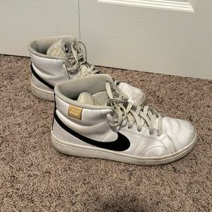 Women’s nike court legacy mids, size 8.5.
